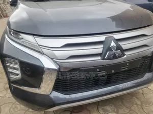 Mitsubishi Montero 2022 Noir