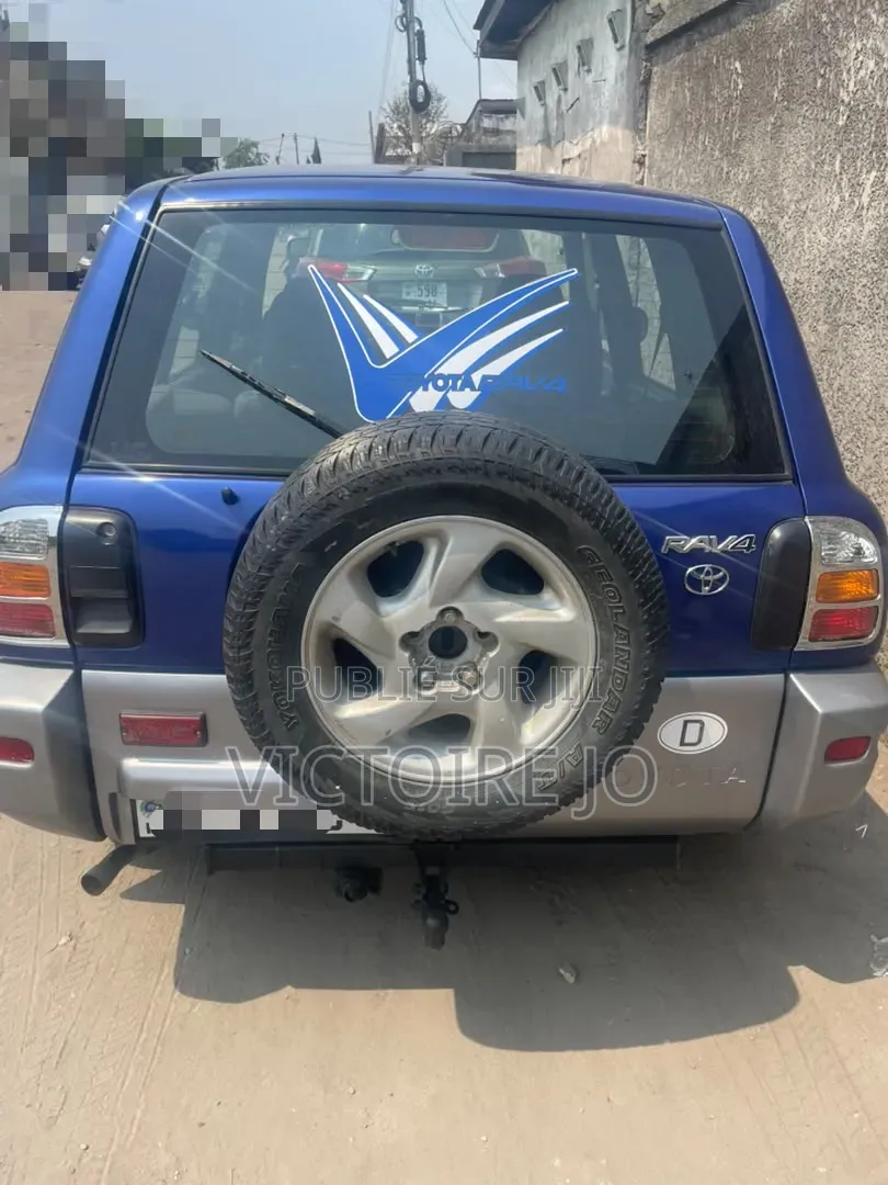 Toyota RAV4 2017 Bleu