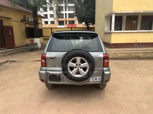 Toyota RAV4 2018 Gris