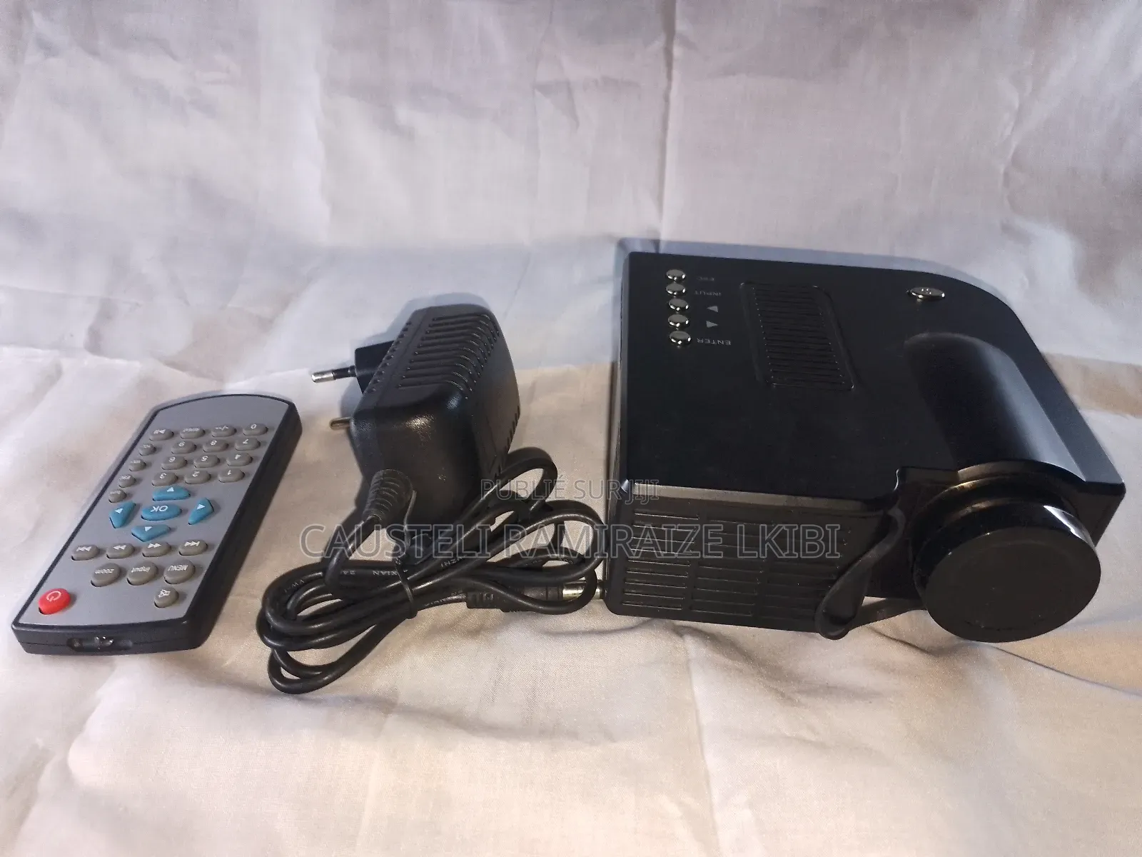 Projecteur Led Multimédia – Hdmi/Usb/Sd – Télécommande Incluse