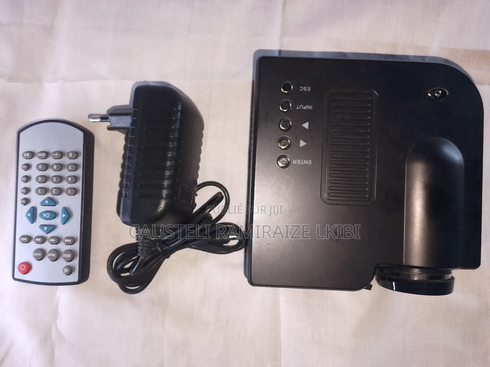 Projecteur Led Multimédia – Hdmi/Usb/Sd – Télécommande Incluse