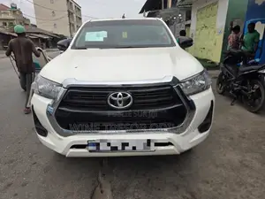 Toyota Hilux 2023 Blanc