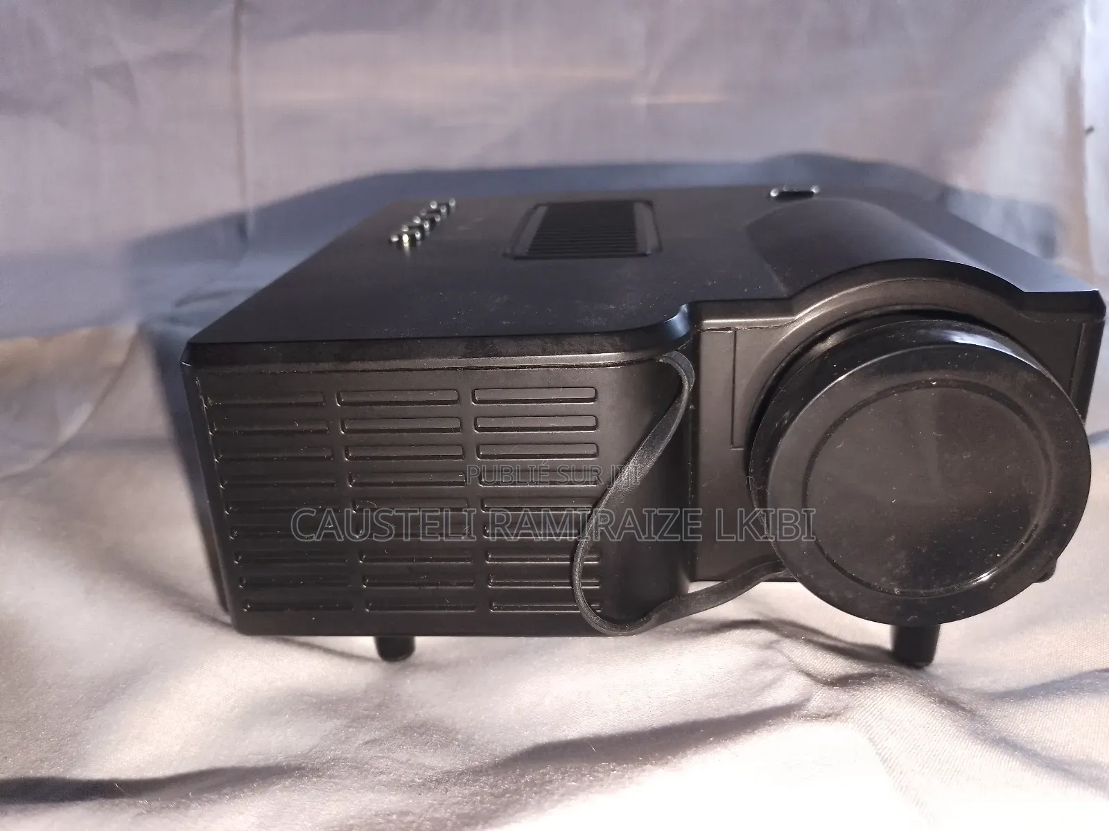 Projecteur Led Multimédia – Hdmi/Usb/Sd – Télécommande Incluse