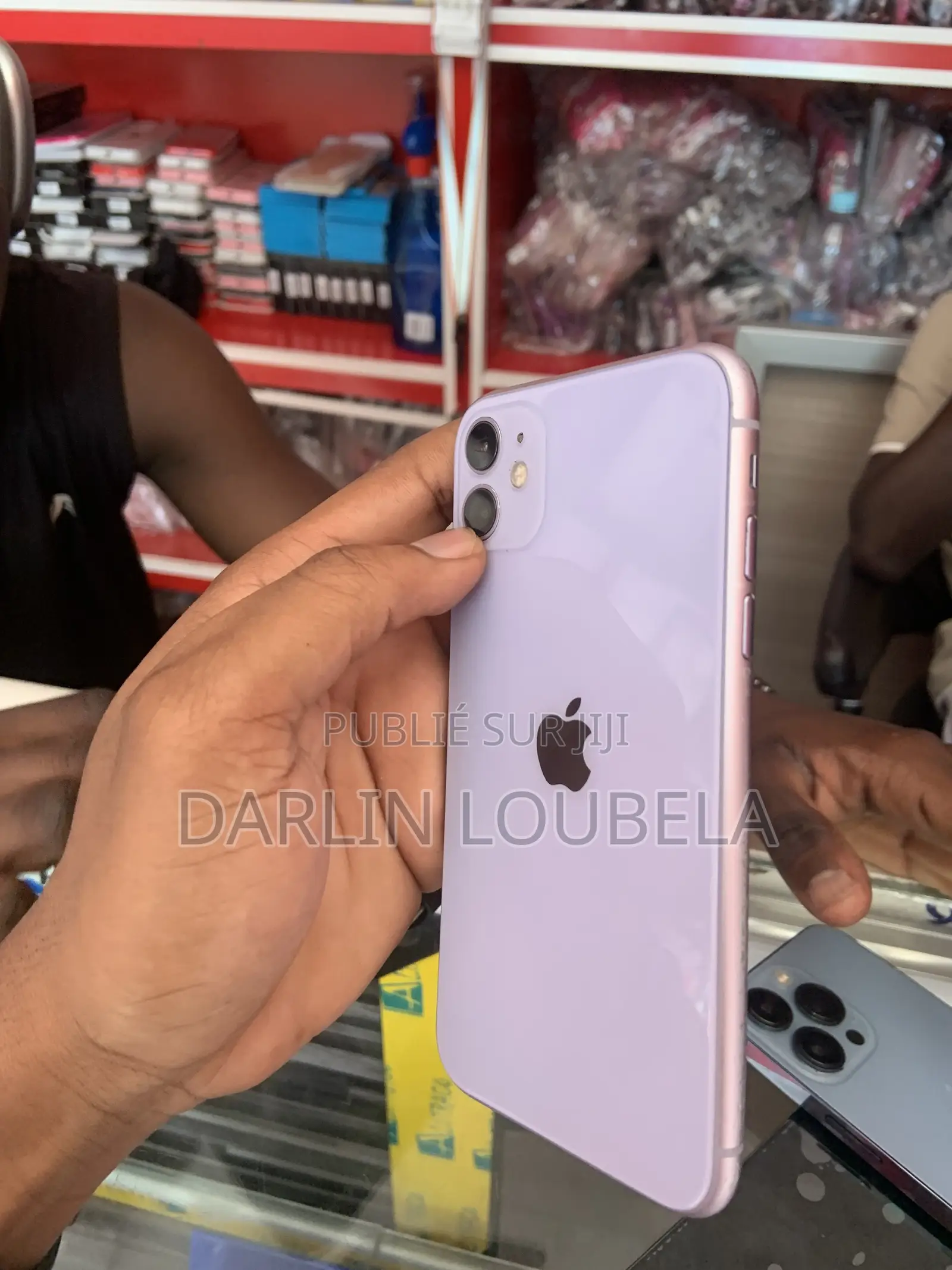 Apple iPhone 11 128 GB Autre