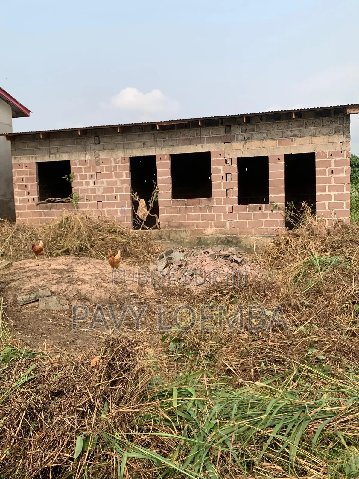 Parcelle Avec Maison Inachevé