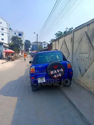 Toyota RAV4 2016 Bleu