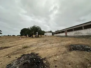 Bloc De 125 Parcelles À Vendre