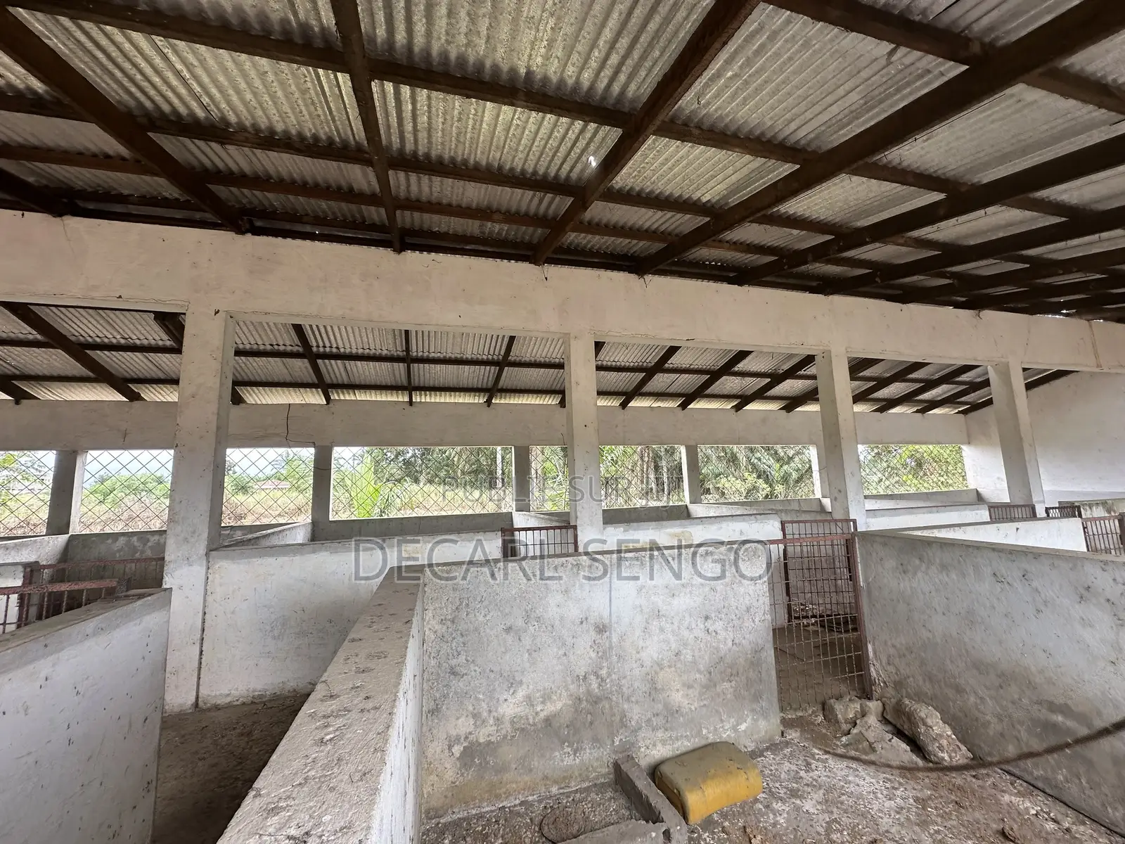 Bloc De 125 Parcelles À Vendre