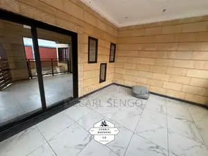 4chbre Villa dans Charly Business, Lumumba à Louer