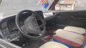Toyota HiAce 2000 Bleu