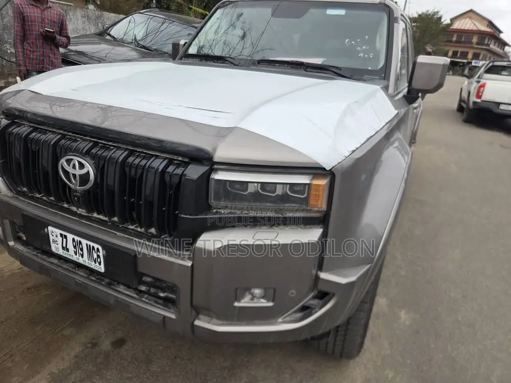 Nouveau Toyota Land Cruiser Prado VX-L 2026 Gris