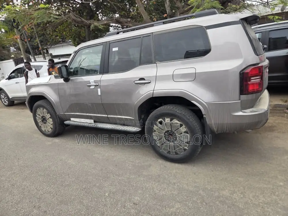 Nouveau Toyota Land Cruiser Prado VX-L 2026 Gris