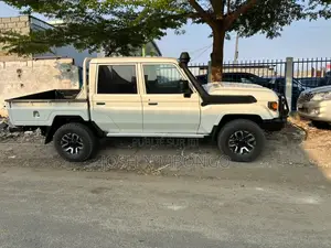 Nouveau Toyota Land Cruiser 2026 Blanc