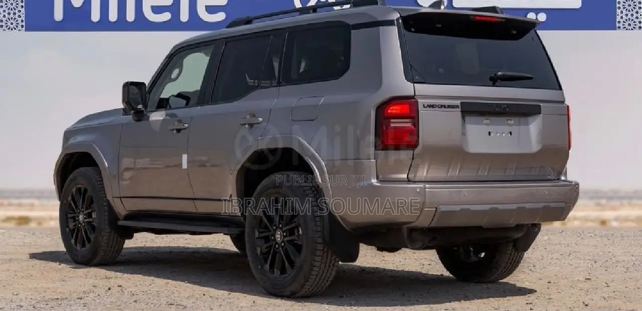Nouveau Toyota Land Cruiser Prado 2025 Gris