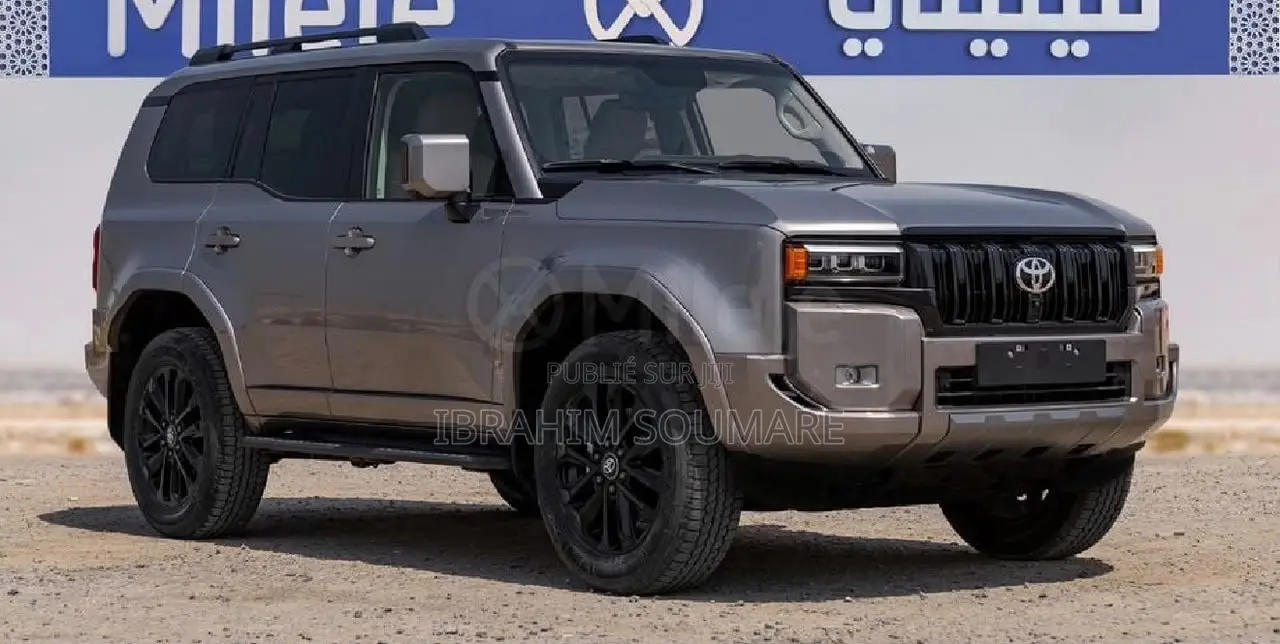 Nouveau Toyota Land Cruiser Prado 2025 Gris