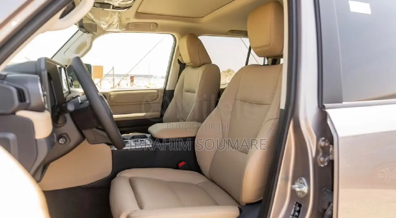 Nouveau Toyota Land Cruiser Prado 2025 Gris
