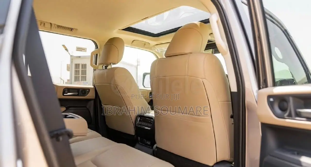 Nouveau Toyota Land Cruiser Prado 2025 Gris