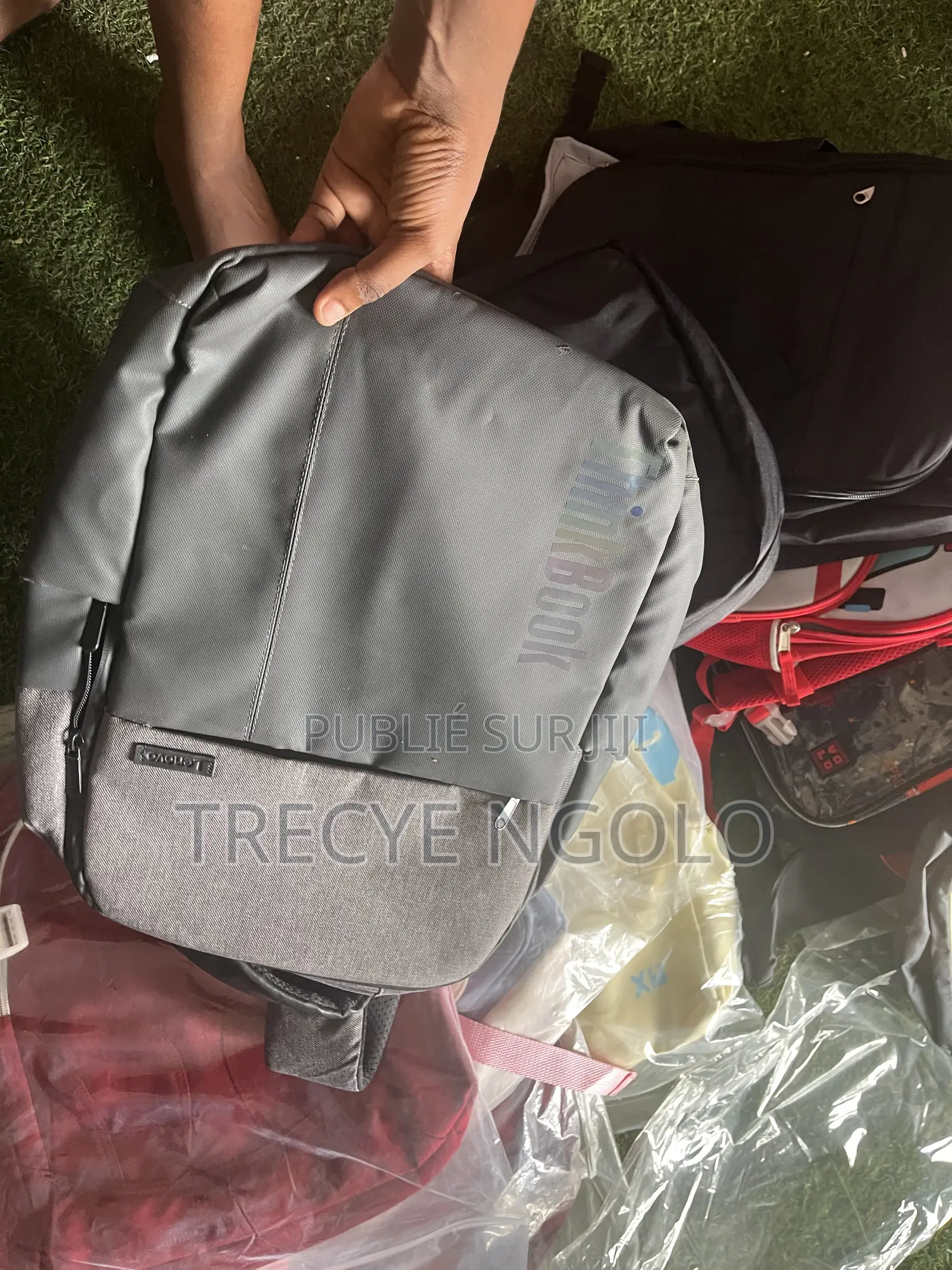 Vente Des Sacs À Dos