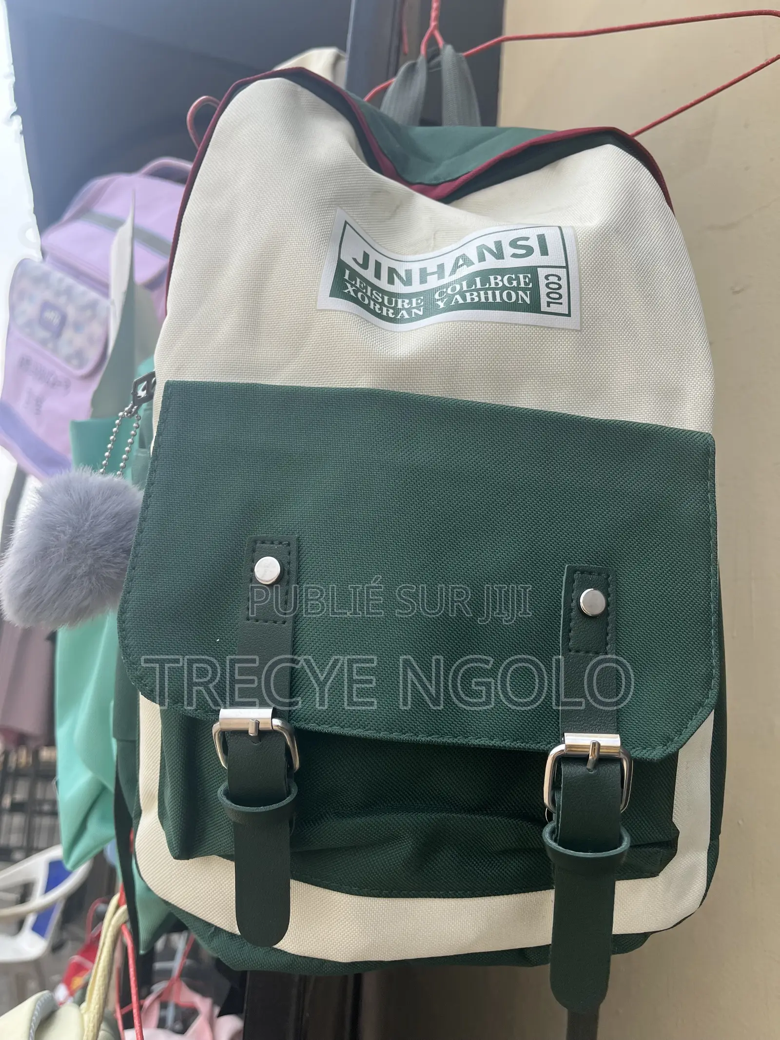 Vente Des Sacs À Dos