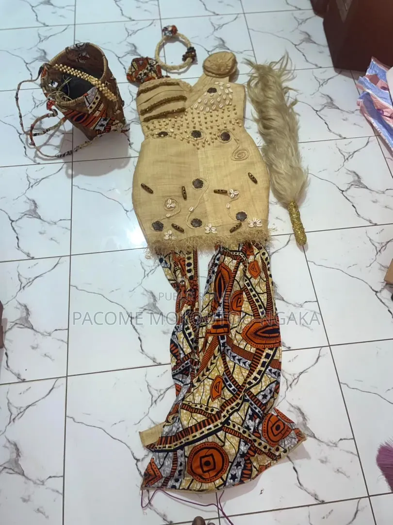 Robe en Raphia