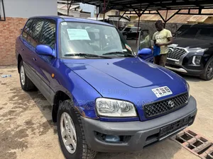 Toyota RAV4 Cabriolet 1998 Bleu