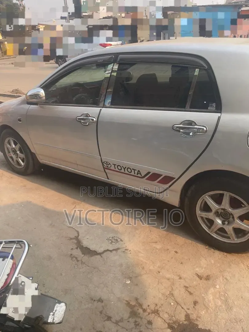 Toyota Corolla 2016 Gris