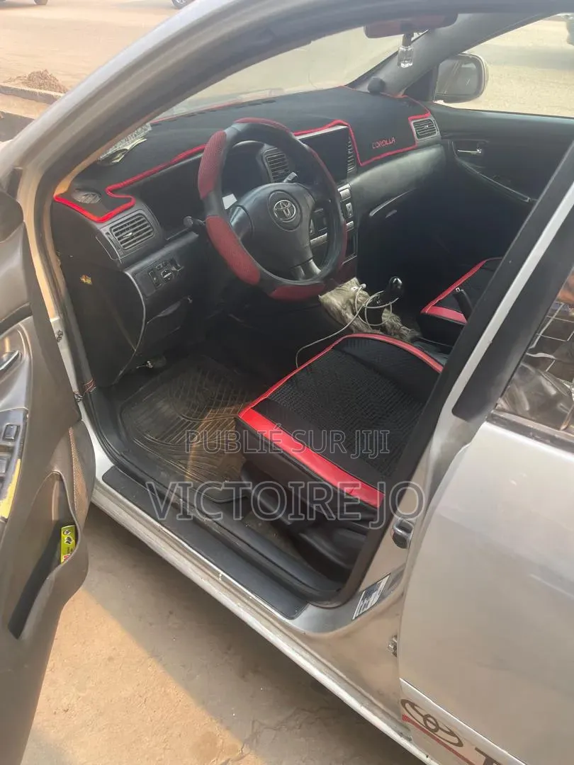 Toyota Corolla 2016 Gris