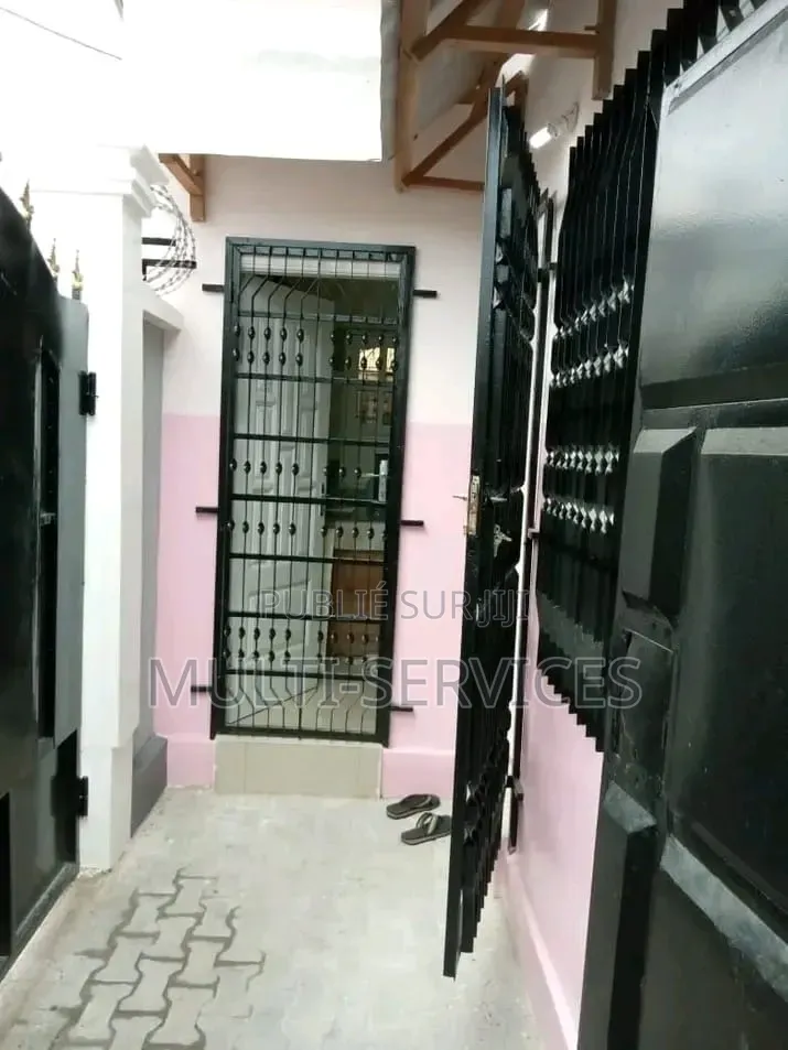 5chbre Appartement dans Multiservices, Tié-Tié à Vendre