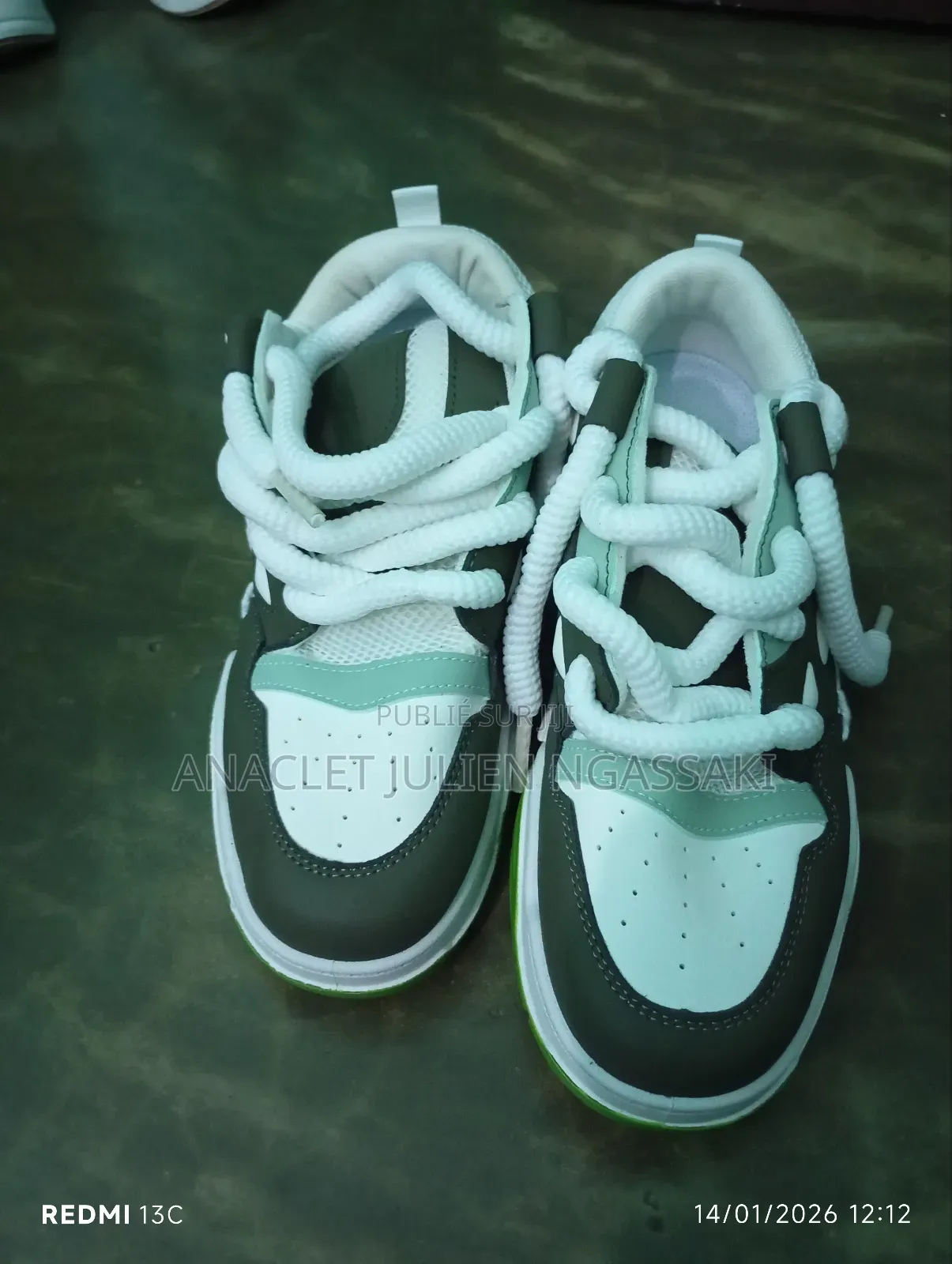 Une Paire Ogiy Taille 41