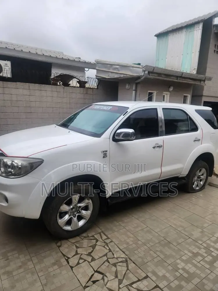 Toyota Fortuner 2016 Blanc