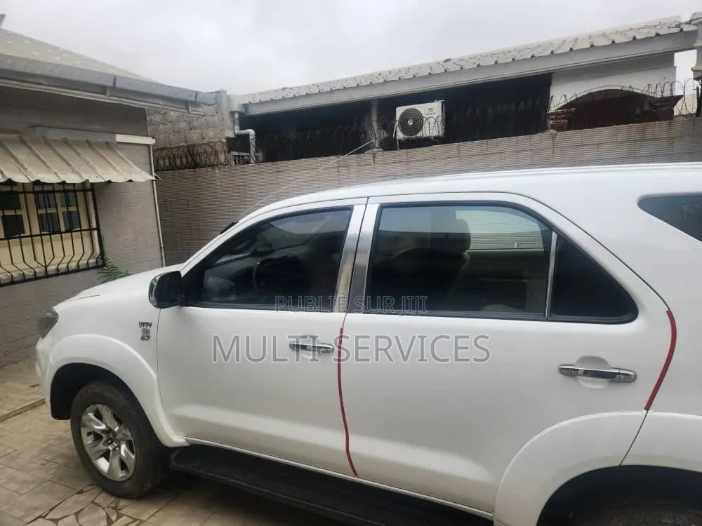Toyota Fortuner 2016 Blanc