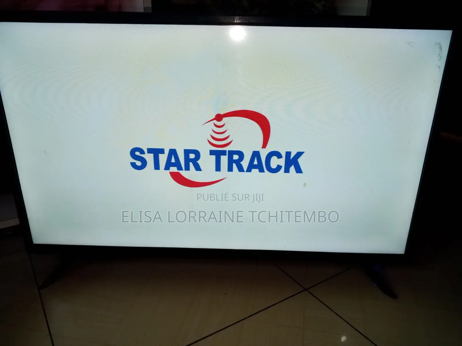 C'est Une TV Simple Avec Connectique HDMI/USB