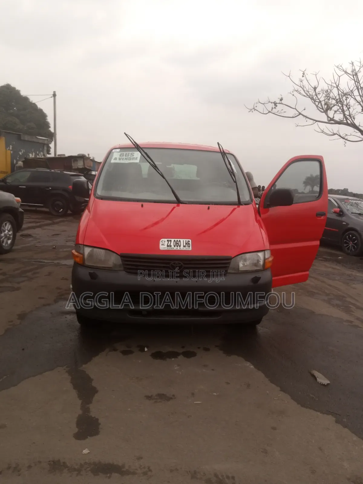 Toyota HiAce 2002 Rouge