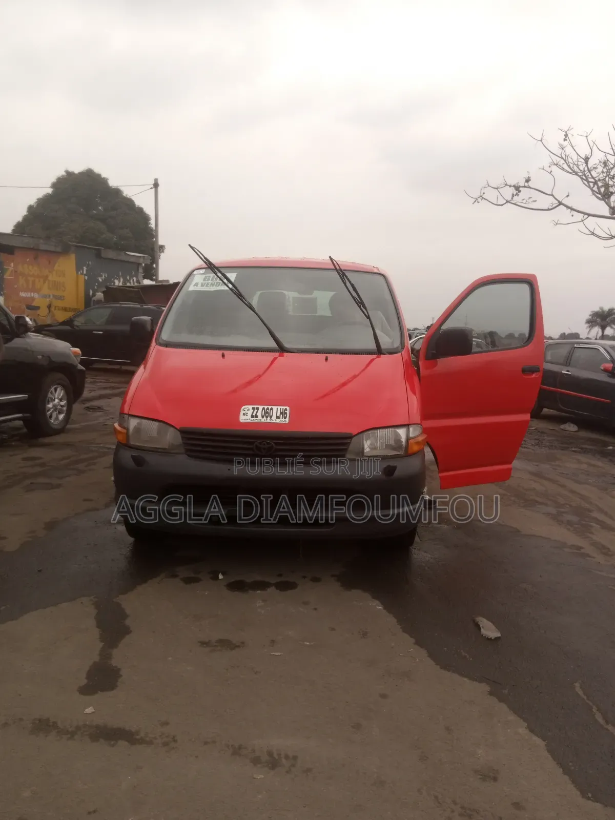 Toyota HiAce 2002 Rouge