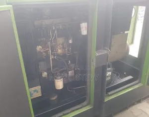 Mise en Vente d'Un Moteur De Marque Perkins Puissance 30 kVA