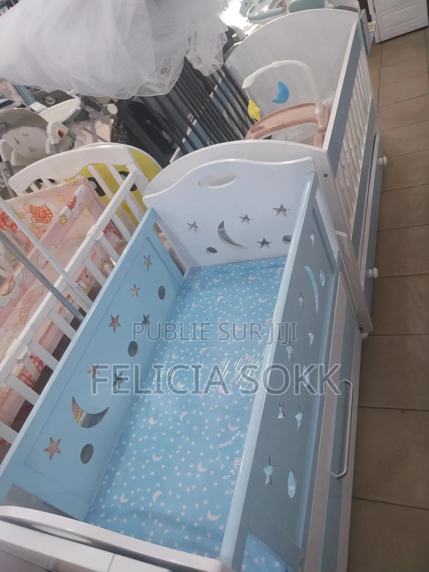 Vente Berceau Pour Bébé De Couleur Bleue Blanc