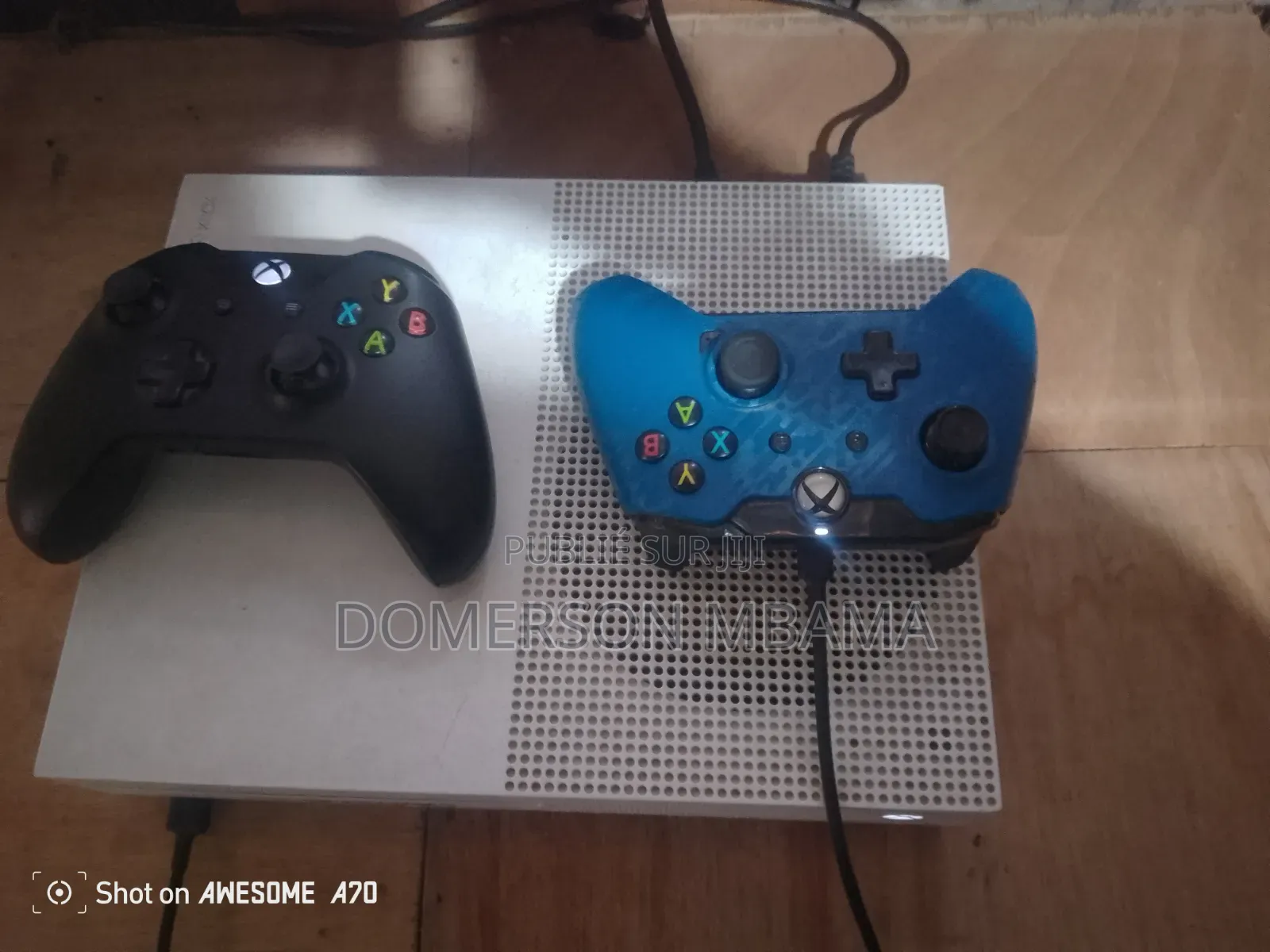 Xbox One S Ultra Slim Avec 9 Jeux. +2nettes d'origines.q