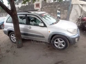 Toyota RAV4 2017 Gris