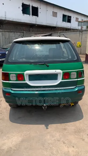 Toyota Picnic 2016 Vert
