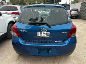 Toyota Yaris 2010 Bleu