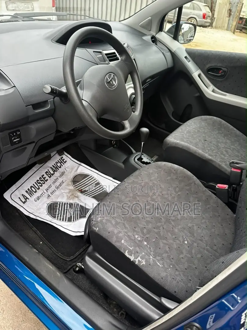 Toyota Yaris 2010 Bleu