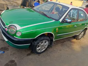 Toyota Corolla 2017 Vert