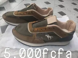 Baskets Style Polo Taille 40 - Parfaites Avec Les Tenues Congo