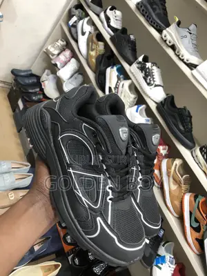 Christian Dior B30