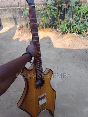 Instrument Guitare À Corde