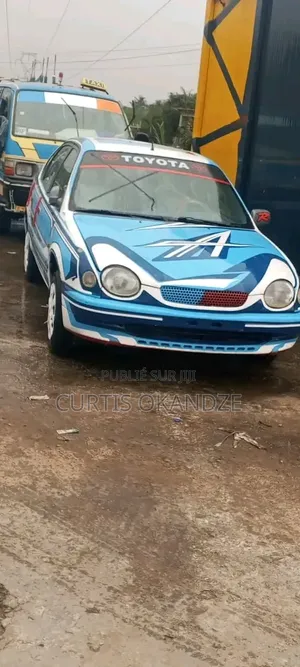 Toyota Corolla 2025 Bleu