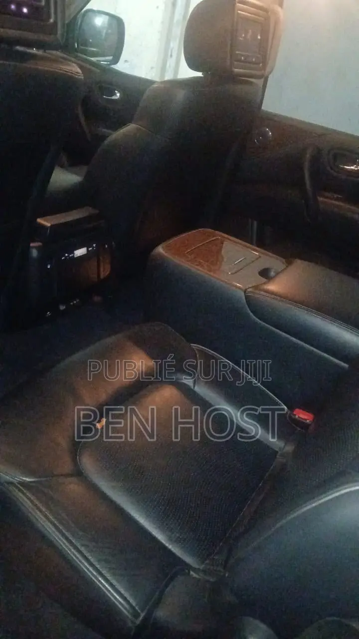 Infiniti QX80 PREMIUM SELECT 2022 Gris