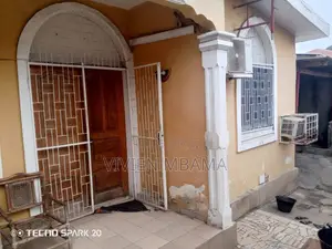 Maison a Mpta