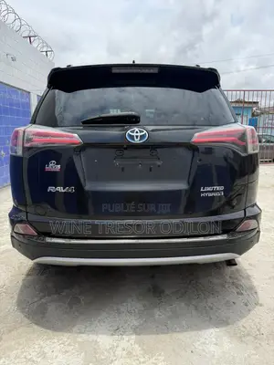 Toyota RAV4 Limited 4dr SUV (2.5L 4cyl 6A) 2018 Noir