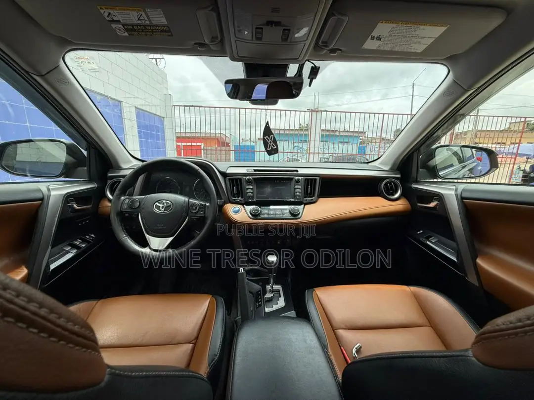 Toyota RAV4 Limited 4dr SUV (2.5L 4cyl 6A) 2018 Noir